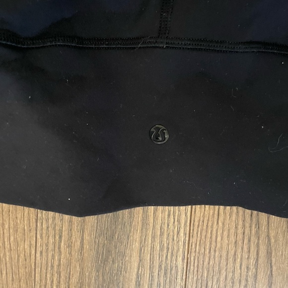 LuluLemon cropped legging with mesh detailing! - Picture 3 of 5